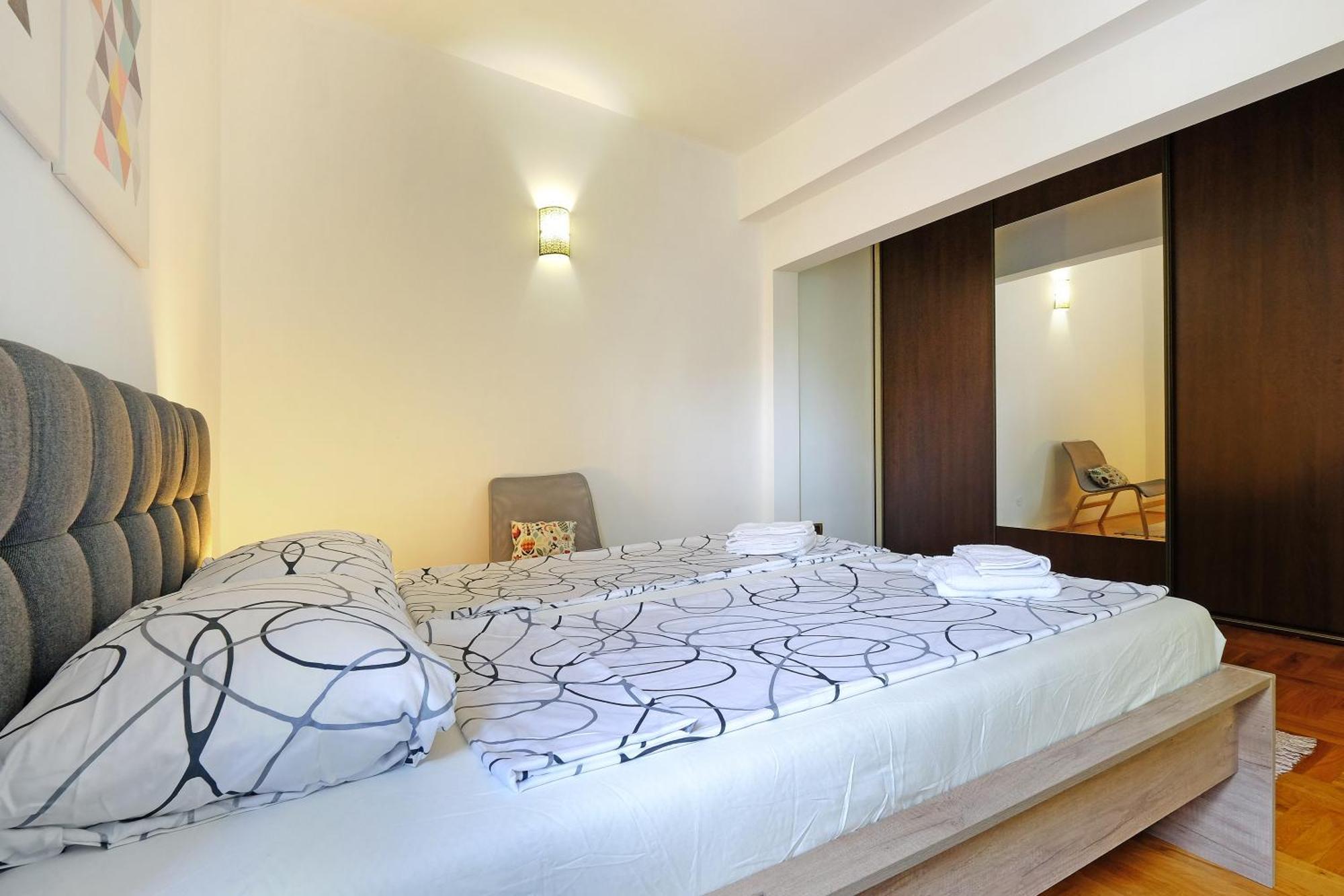 Red Tree Apartment เบลเกรด ภายนอก รูปภาพ