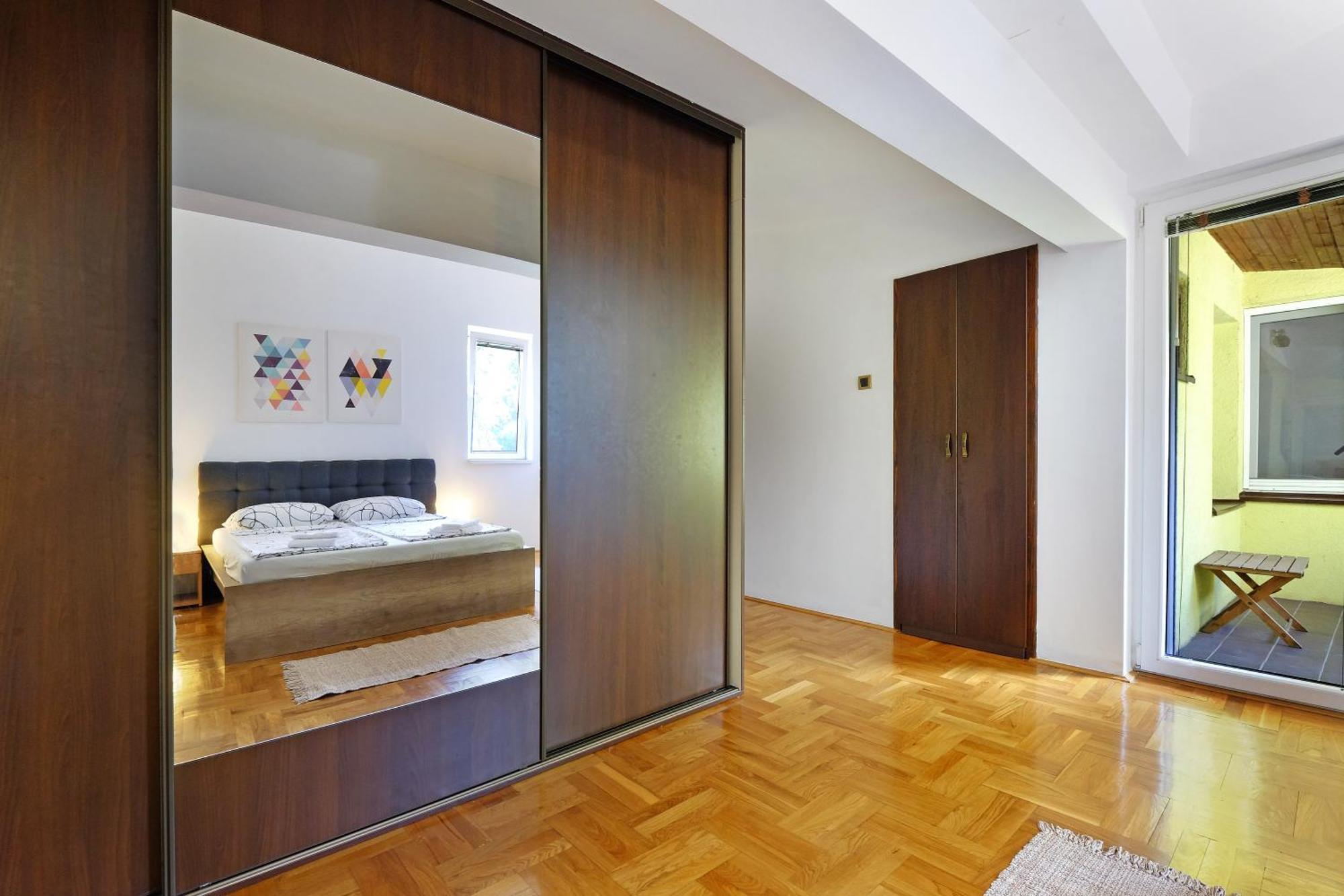 Red Tree Apartment เบลเกรด ภายนอก รูปภาพ